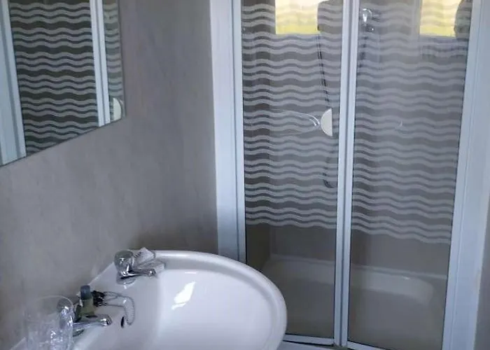 Bed & Breakfast Castle *